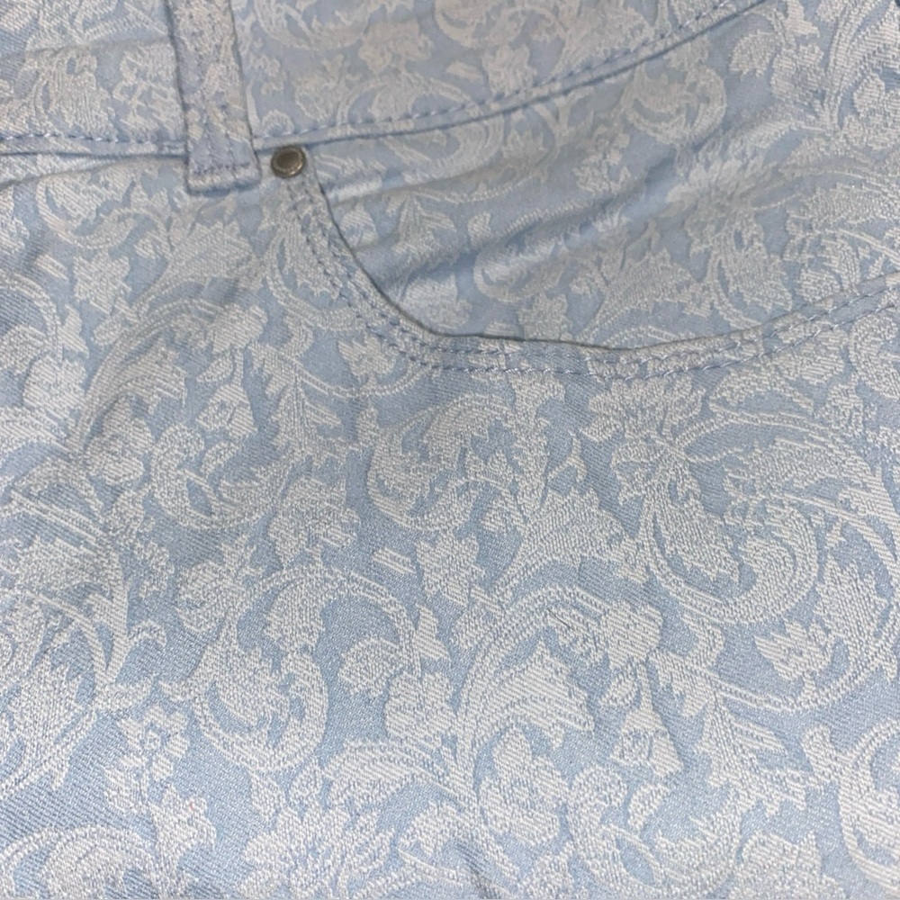 🔶Charter Club Light Blue Brocade Bristol Capri Jeans Size 12 - Picture 4 of 5